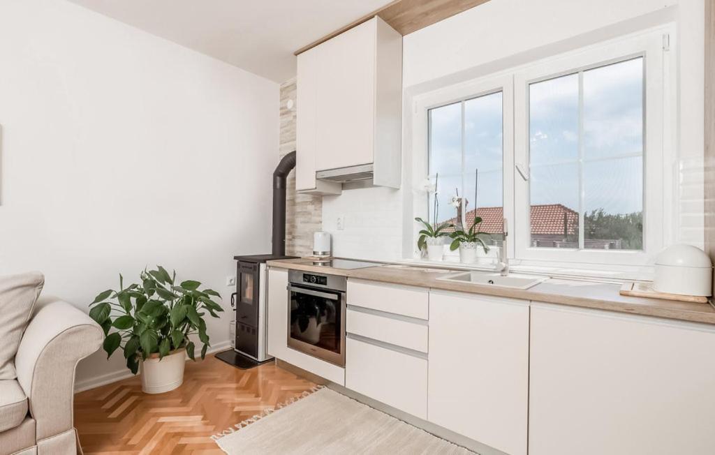Sunset Apartment With Sea View 포블랴나 외부 사진