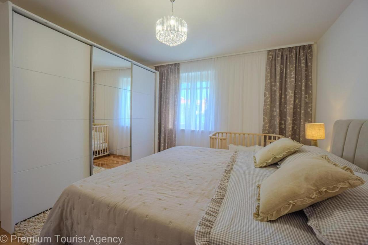 Sunset Apartment With Sea View 포블랴나 외부 사진