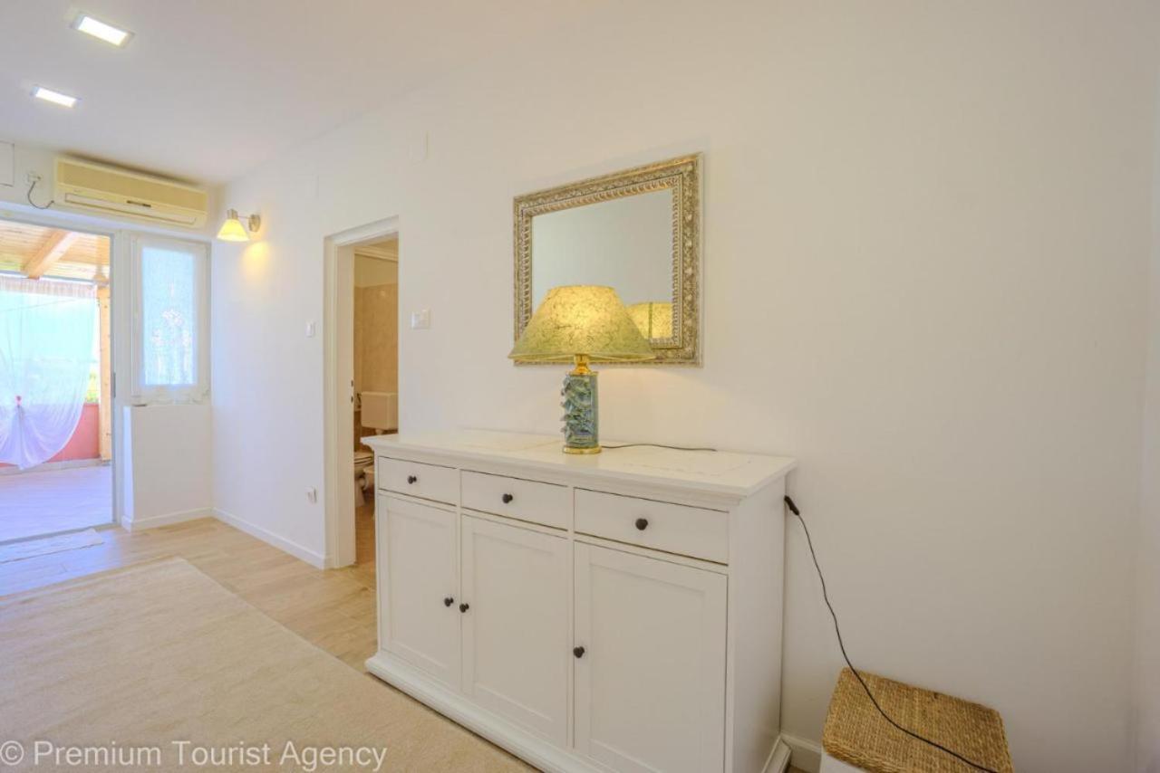 Sunset Apartment With Sea View 포블랴나 외부 사진