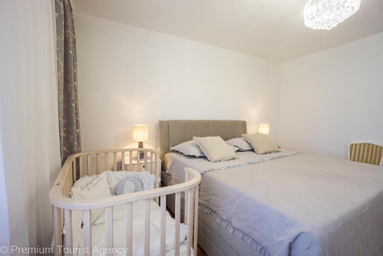 Sunset Apartment With Sea View 포블랴나 외부 사진